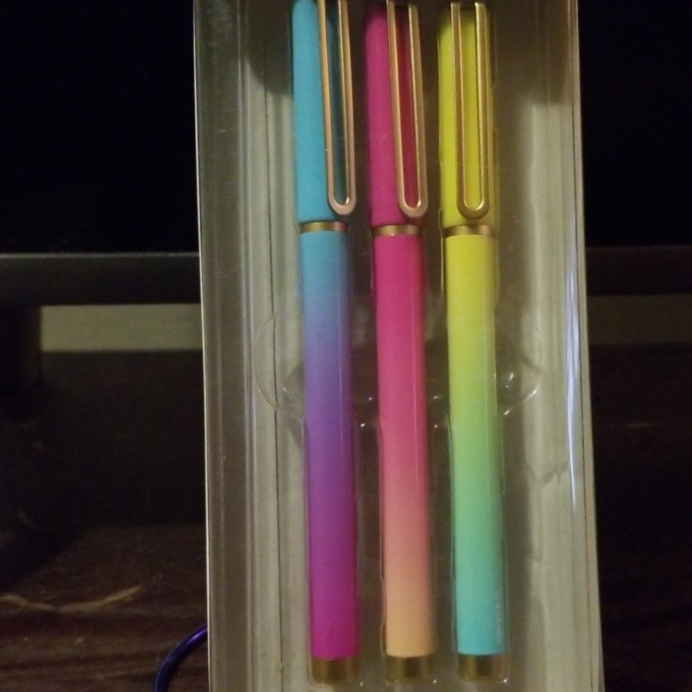 Felt tip pen.